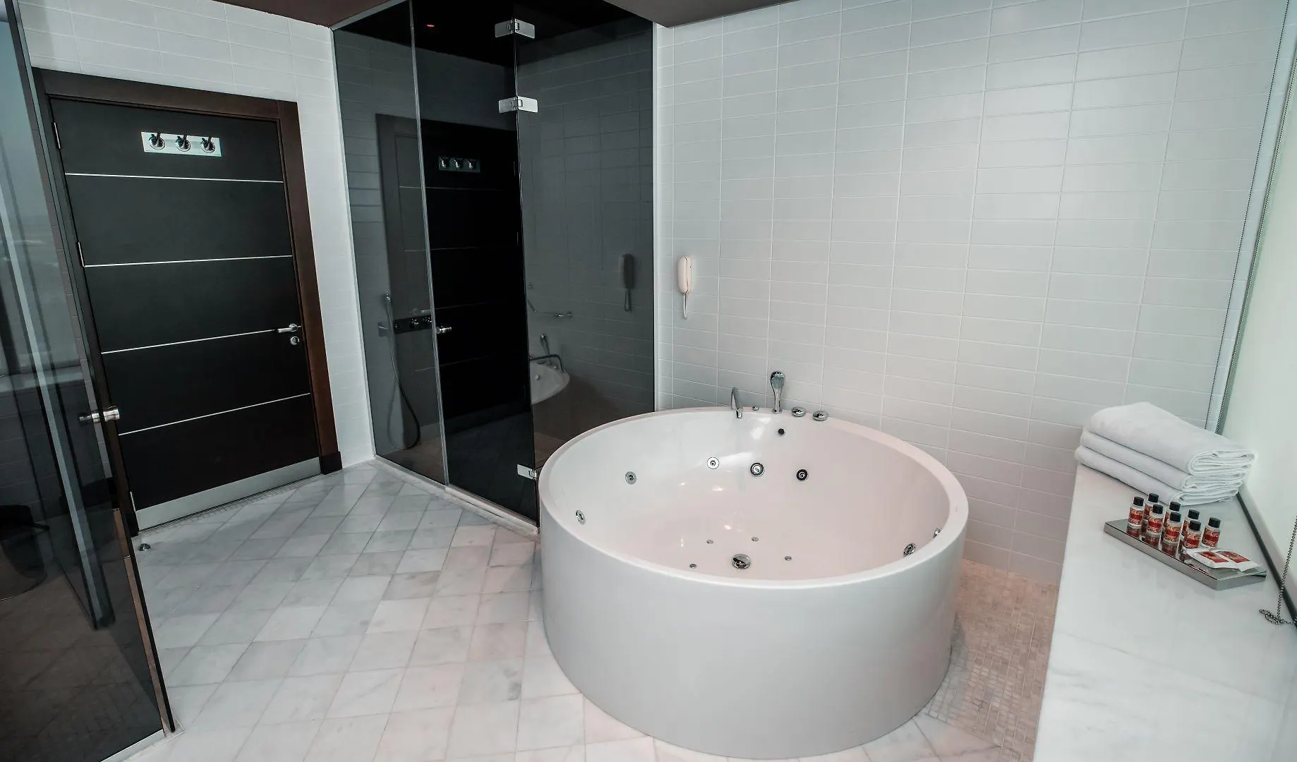 Fly Inn Baku Bine Hotel
