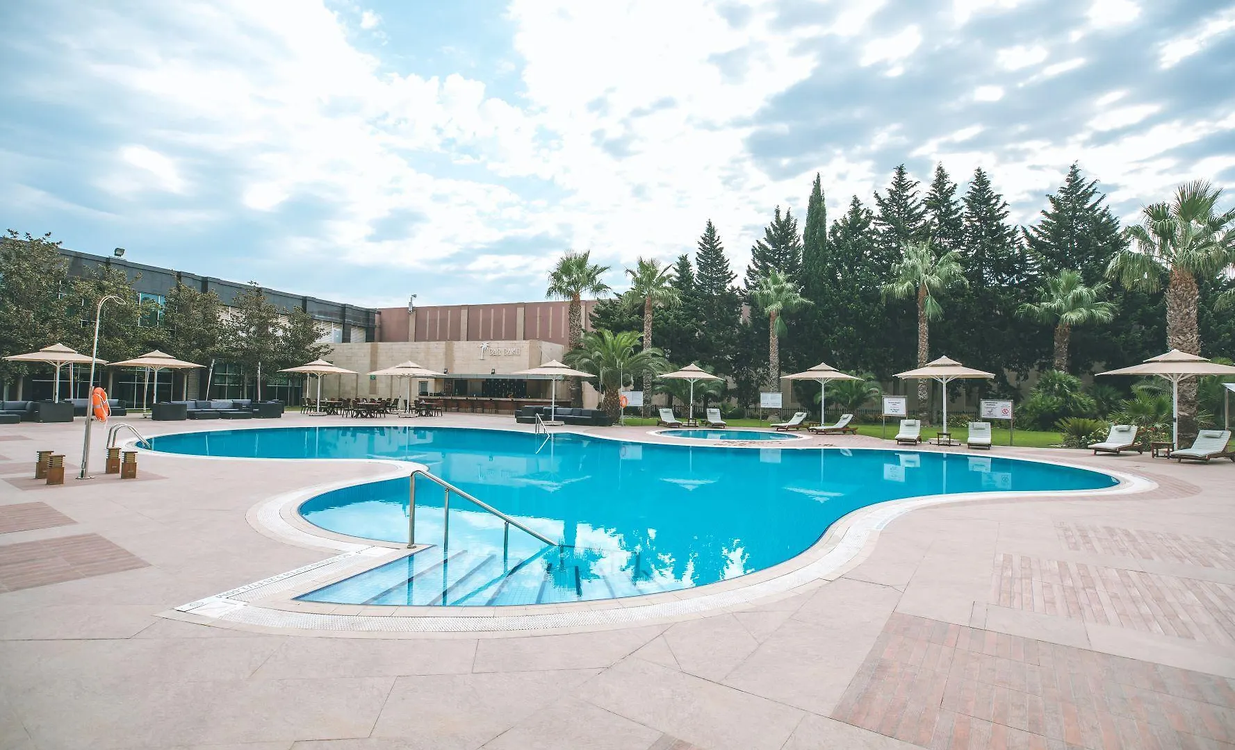 Otel Fly Inn Bakü