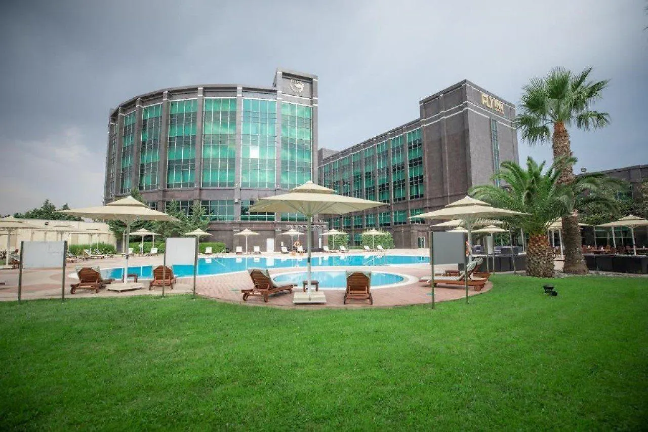 Fly Inn Bakü